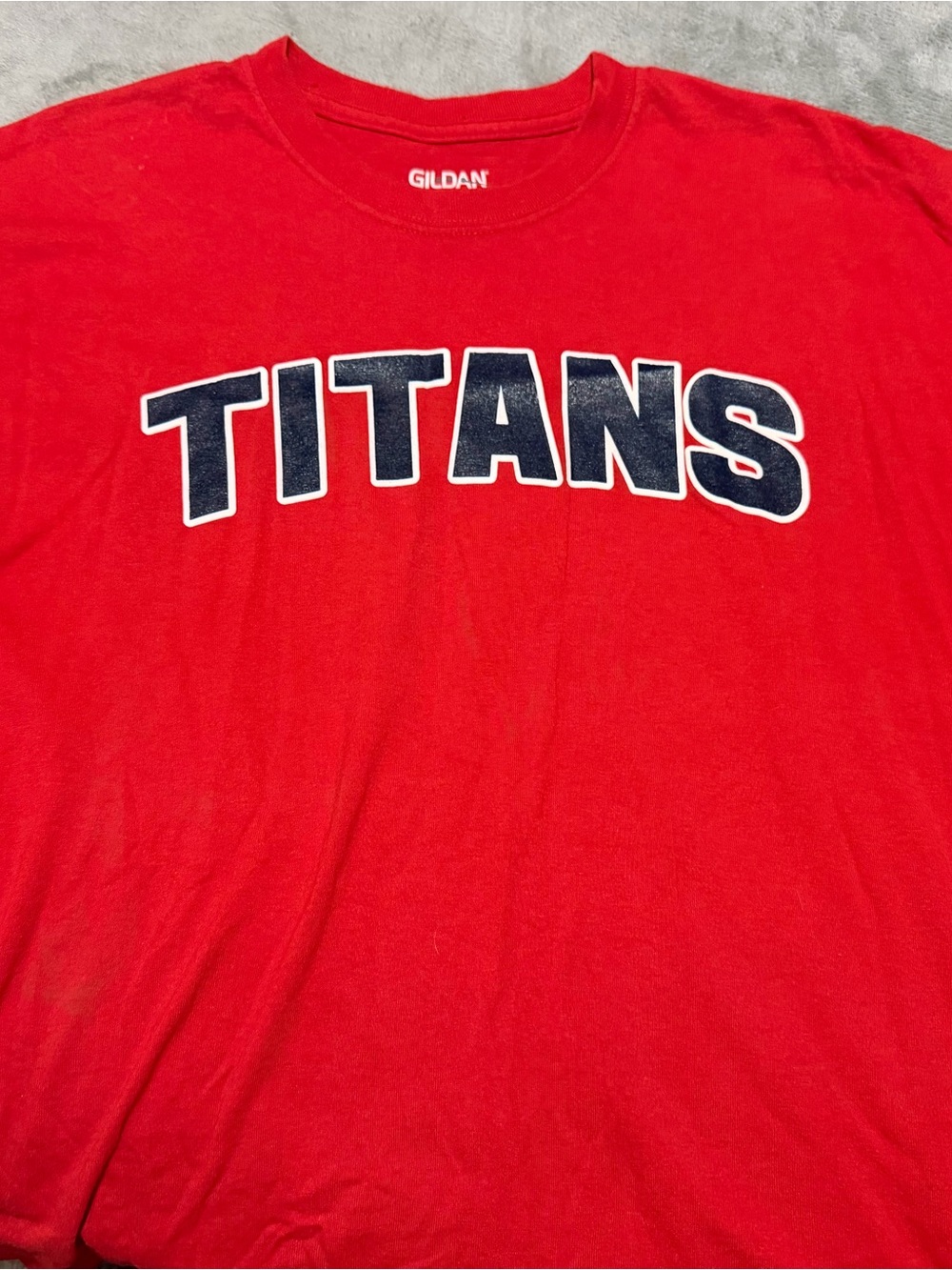 Gildan Red Titans Graphic Short Sleeve Tee